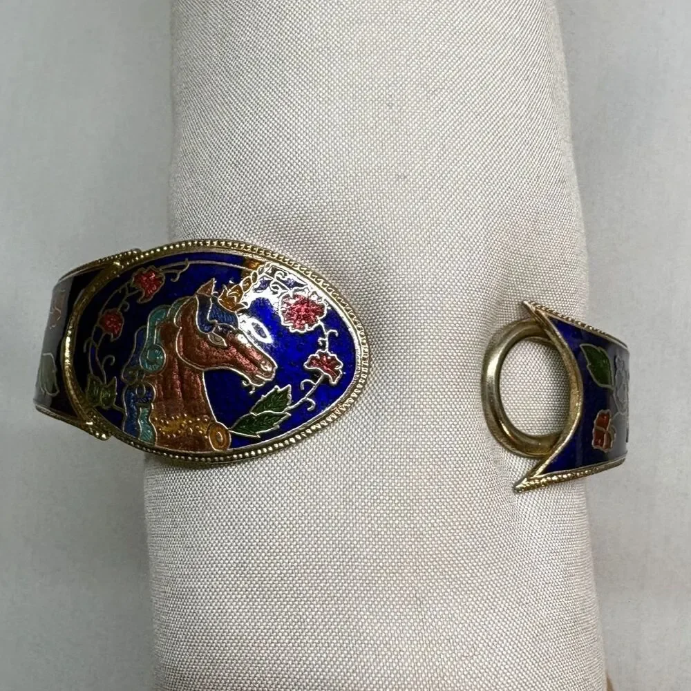 Vintage 80s silver tone blue Cloisonné enamel unicorn Bracelet - Cottagecore